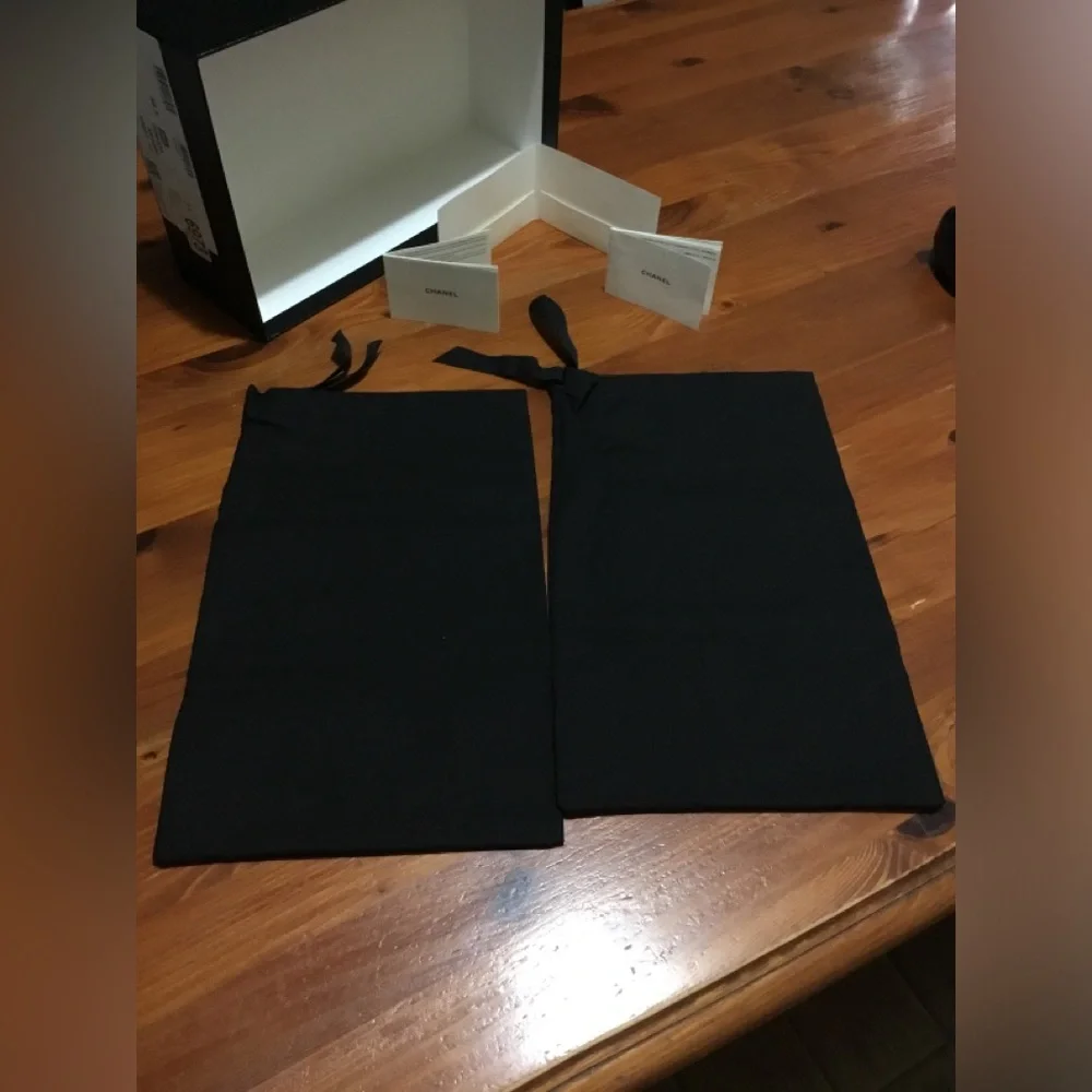 CHANEL EMPTY BOX W/2 NEW DUST BAGS SOME TISSUE BOOK-FINAL PRICE - Picture 10 of 16